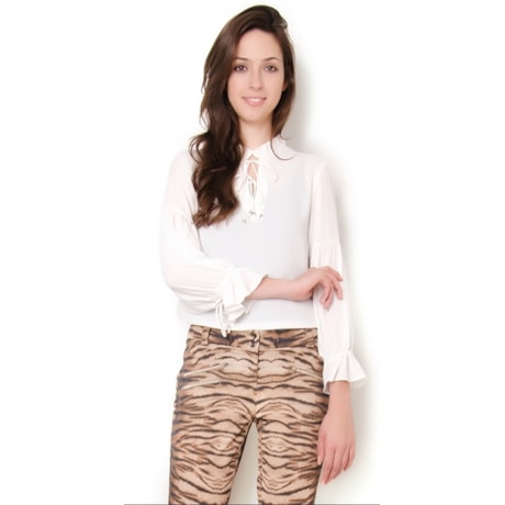 AMISSIMA - BLUSA SHIFFON BABADO GOLA DEC. AMARRAÇÃO - OFF WHITE AMISSIMA - BLUSA SHIFFON BABADO GOLA DEC. AMARRAÇÃO - OFF WHITE