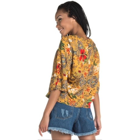 BLUSA CANTÃO  ESTAMPA HIBISCO. - AMARELO
