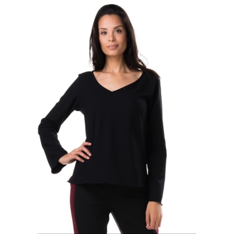 BLUSA CAPITOLLIUM EXCLUSIVE DECOTE V MANGA FLARE - PRETO BLUSA CAPITOLLIUM EXCLUSIVE DECOTE V MANGA FLARE - PRETO
