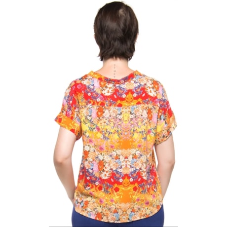 BLUSA CROPPED CAPITOLLIM EXCLUSIVE COM DECOTE V NA FRENTE - LARANJA BLUSA CROPPED CAPITOLLIM EXCLUSIVE COM DECOTE V NA FRENTE - LARANJA
