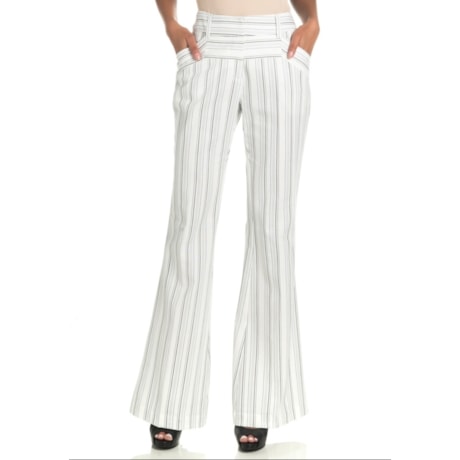 CALÇA ALFAIATARIA LUCIDEZ LISTRAS ALECRIM - OFF WHITE CALÇA ALFAIATARIA LUCIDEZ LISTRAS ALECRIM - OFF WHITE