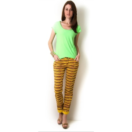 CALÇA SARJA FIVE POCKET ESTAMPA BAMBU - AMARELO CALÇA SARJA FIVE POCKET ESTAMPA BAMBU - AMARELO