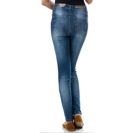 CALÇA SKINNY CHOPER DELAVE CINTURA SUPER ALTA - JEANS