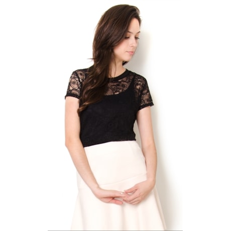 CAPITOLLIUM - BLUSA RENDA M/C - PRETO CAPITOLLIUM - BLUSA RENDA M/C - PRETO