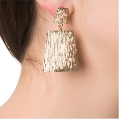 CAPITOLLIUM - BRINCO PLACAS TEXTURA - DOURADO