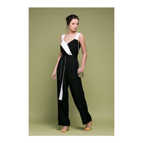 CLEO AIDAR - MACACAO BICOLOR EM CREPE DETALHE NA ALCA PRETO CLEO AIDAR - MACACAO BICOLOR EM CREPE DETALHE NA ALCA PRETO