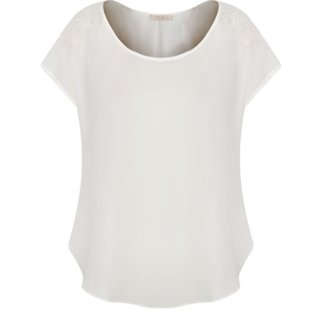 LZ KLUB - BLUSA CREPE BORDADO FLOR OMBRO - OFF WHITE LZ KLUB - BLUSA CREPE BORDADO FLOR OMBRO - OFF WHITE