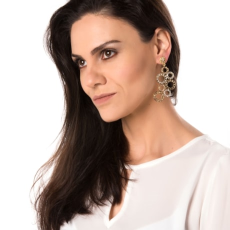MARCIELLI RODRIGUES - BRINCO LONGO CÍRCULOS STRASS - DOURADO