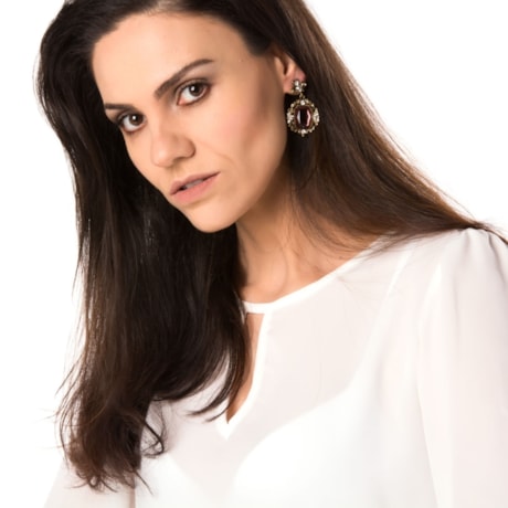 MARCIELLI RODRIGUES - BRINCO MÉDIO CRISTAL STRASS - RUBY