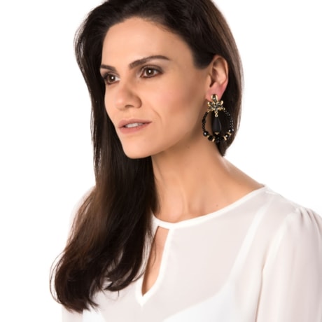 MARCIELLI RODRIGUES - BRINCO REDONDO STRASS PINGENTE GOTA - PRETO