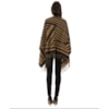MOÇA BONITA - PONCHO TRICÔ GEOMÉTRICO COM FRANJAS - CARAMELO MOÇA BONITA - PONCHO TRICÔ GEOMÉTRICO COM FRANJAS - CARAMELO