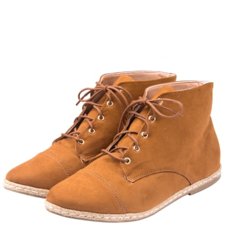 SUA CIA - BOTA CANO CURTO CAMURÇA DETALHE CORDA - CARAMELO SUA CIA - BOTA CANO CURTO CAMURÇA DETALHE CORDA - CARAMELO