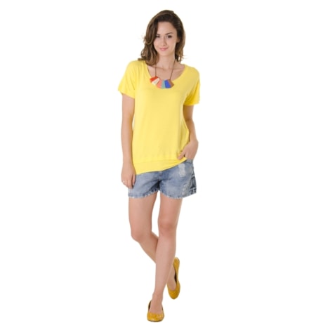 UTTTTO - BLUSA QUADRADA VISCOSE TINTURADA M/C CAETE - AMARELO UTTTTO - BLUSA QUADRADA VISCOSE TINTURADA M/C CAETE - AMARELO