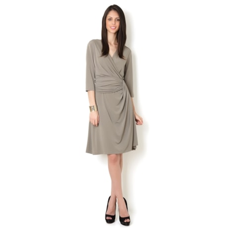 VESTIDO LGTE DRAPEADO MANGAS 3/4 - KHAKI VESTIDO LGTE DRAPEADO MANGAS 3/4 - KHAKI
