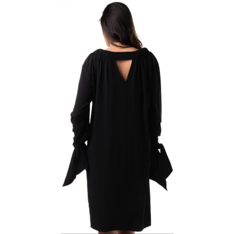VESTIDO LILA KA CREPE AMPLO DECOTE CANOA DETALHE DE AMARRAÇÃO PUNHO - PRETO VESTIDO LILA KA CREPE AMPLO DECOTE CANOA DETALHE DE AMARRAÇÃO PUNHO - PRETO